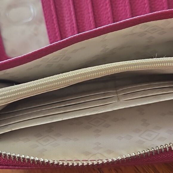 Wallet Thirty-One wallet pebble faux leather zip coin cash cards chic magenta - Picture 10 of 16